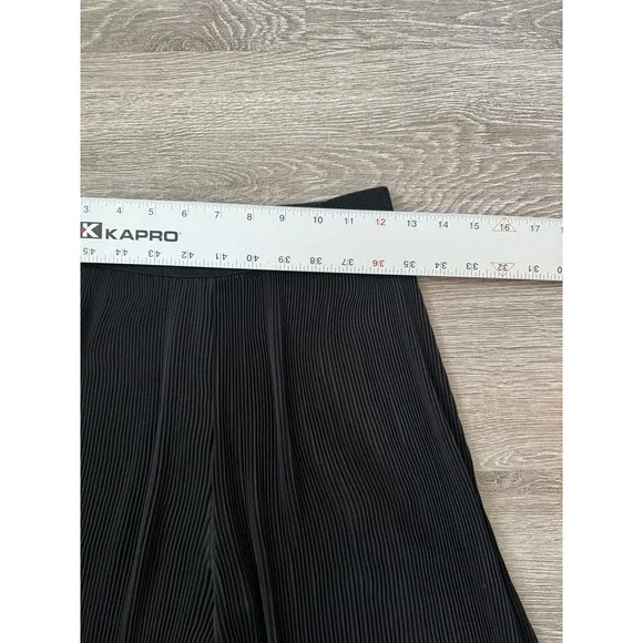 Zara EUC Pleated Black Elastic Waistband Culottes Pants Trousers Size XS - Picture 12 of 12